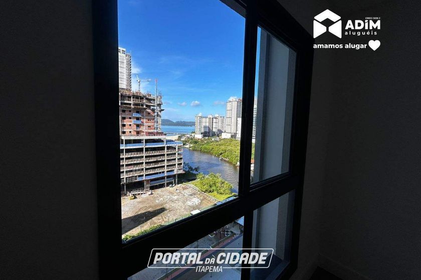 Apartamento para alugar - 125m&sup2; - Meia Praia