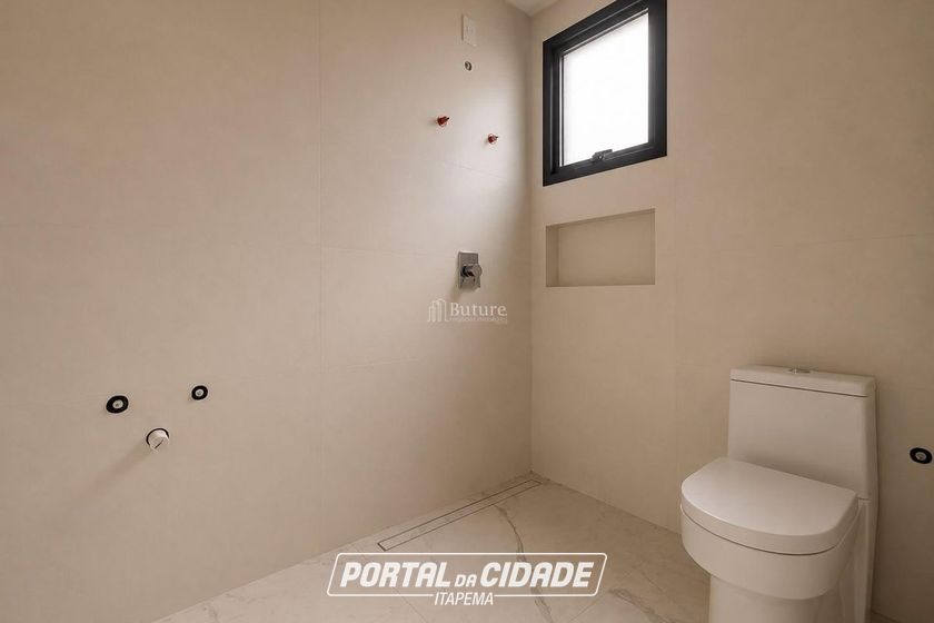 Apartamento &agrave; venda - 182m&sup2; - Meia Praia