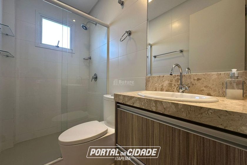 Apartamento &agrave; venda - 134m&sup2; - Meia Praia