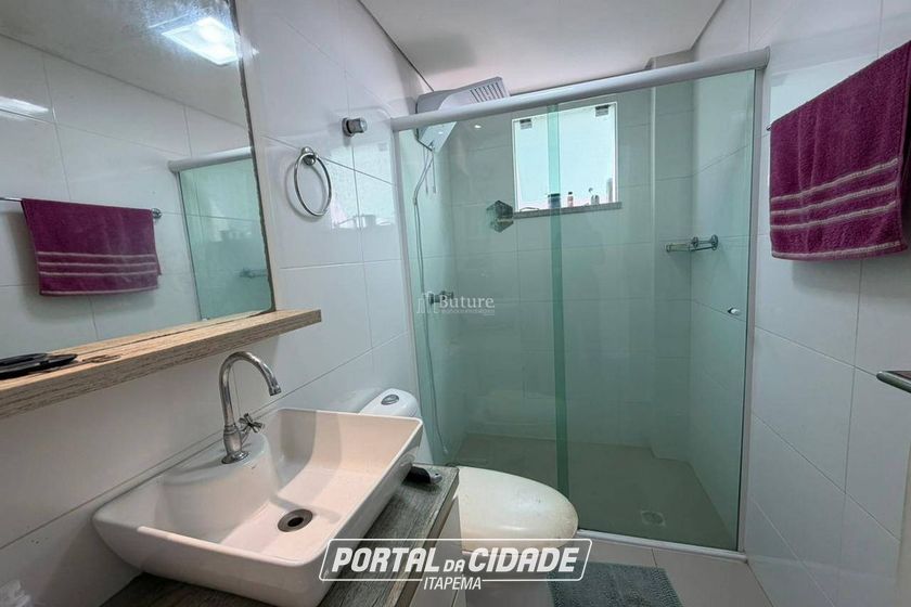 Apartamento &agrave; venda - 160m&sup2; - Meia Praia