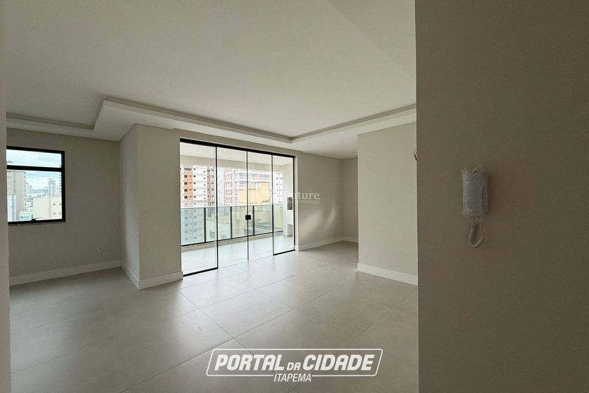 Apartamento &agrave; venda - Meia Praia