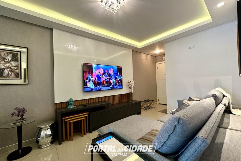 Apartamento &agrave; venda - 122m&sup2; - Meia Praia