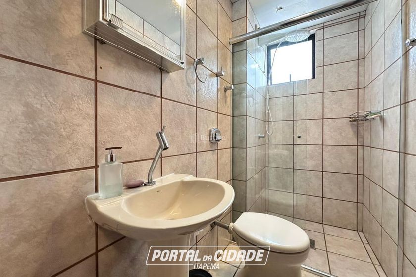 Apartamento &agrave; venda - 120m&sup2; - Meia Praia