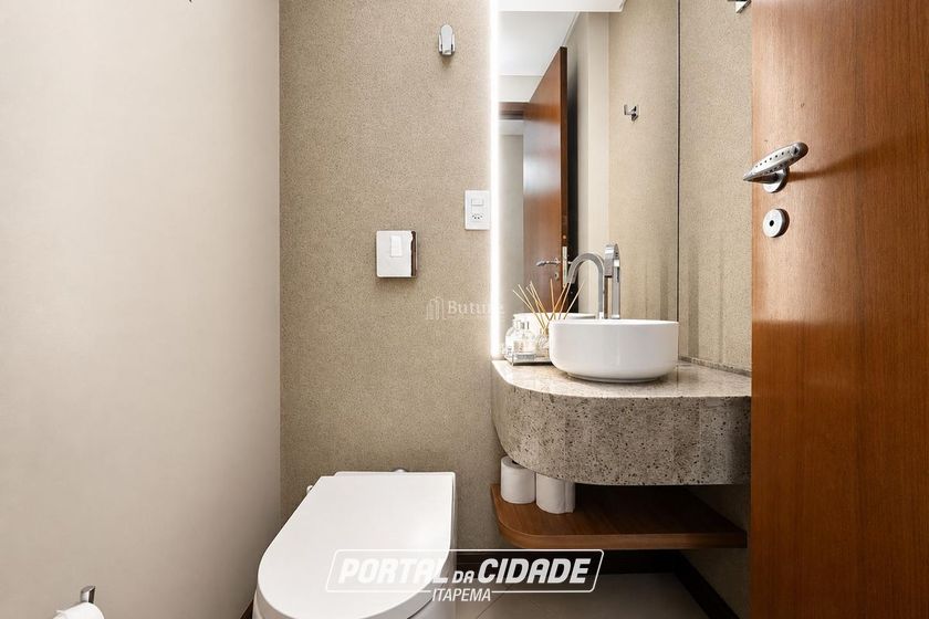 Apartamento &agrave; venda - 170m&sup2; - Meia Praia