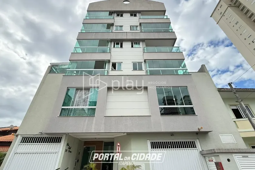 Apartamento &agrave; venda - 100m&sup2; - Meia Praia