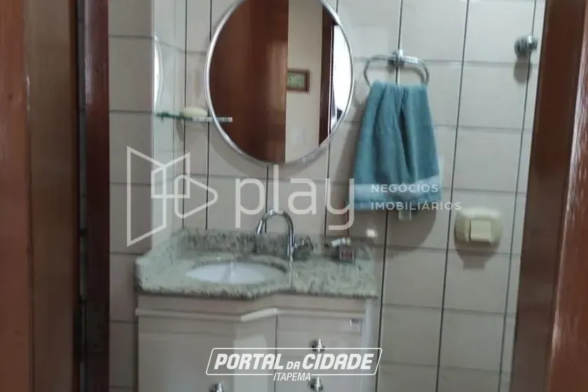 Apartamento &agrave; venda - 95m&sup2; - Meia Praia