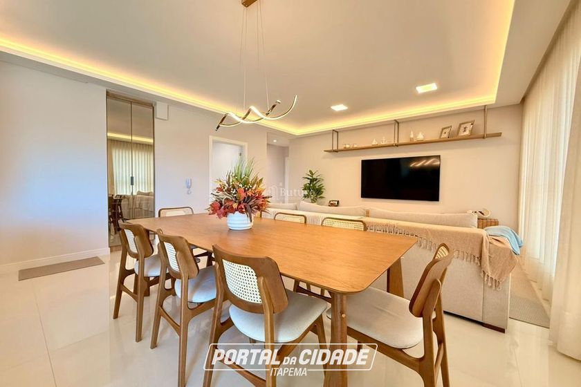 Apartamento &agrave; venda - 180m&sup2; - Meia Praia