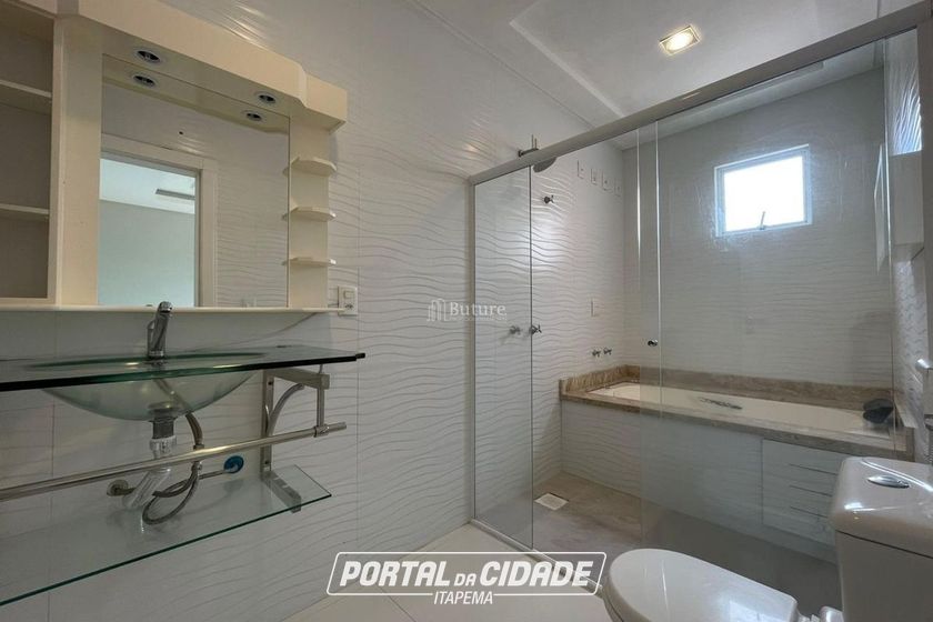 Apartamento &agrave; venda - 228m&sup2; - Meia Praia