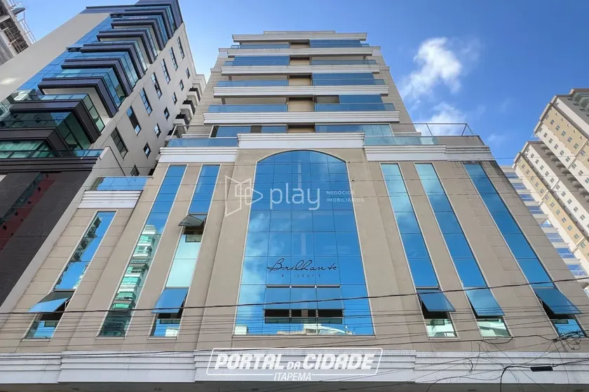 Apartamento &agrave; venda - 82m&sup2; - Meia Praia