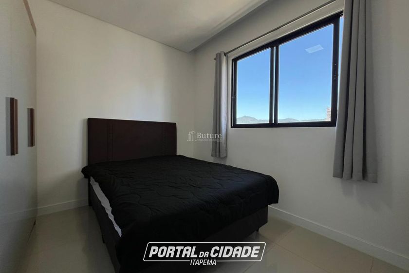 Apartamento &agrave; venda - 106m&sup2; - Meia Praia
