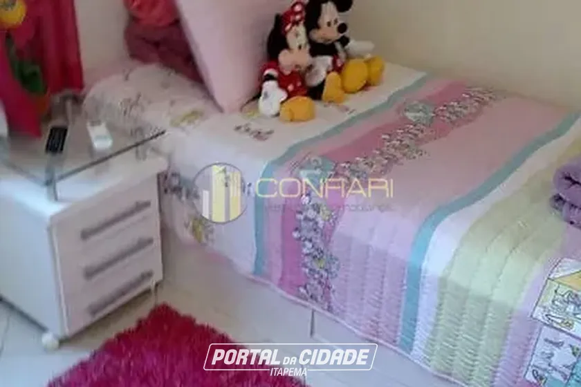 Apartamento &agrave; venda - 130m&sup2; - Meia Praia