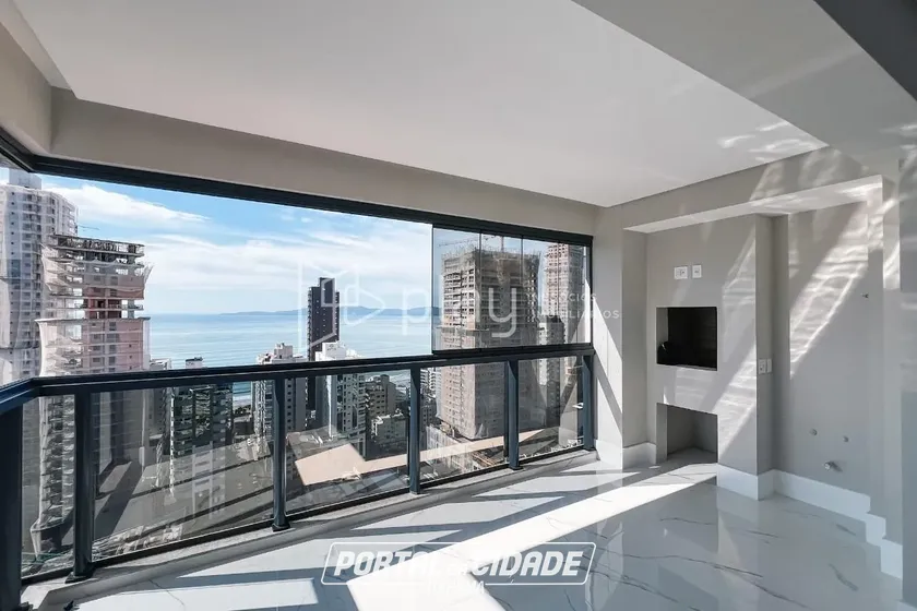 Apartamento &agrave; venda - 133m&sup2; - Centro