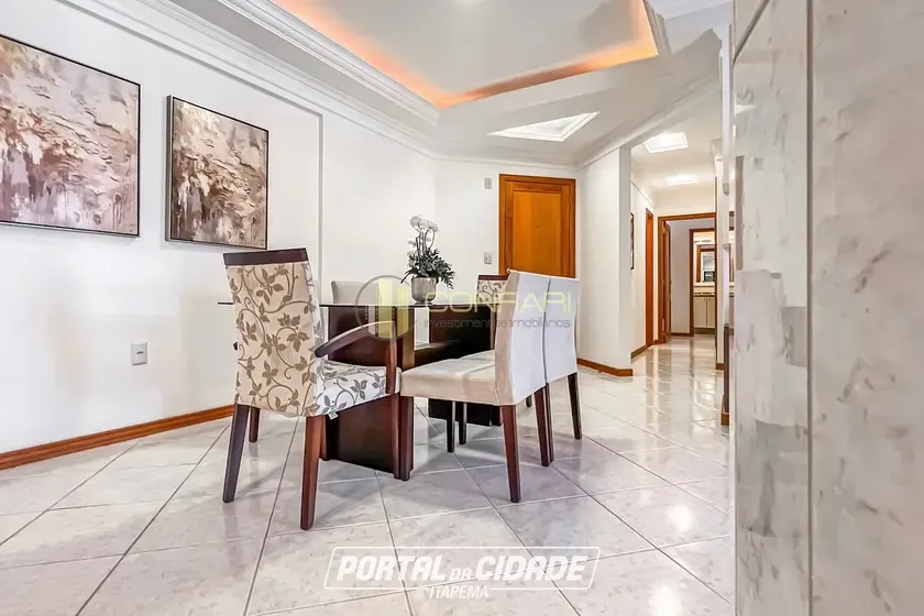 Apartamento &agrave; venda - 110m&sup2; - Meia Praia