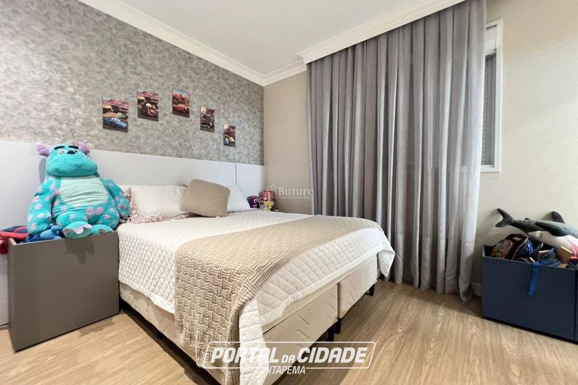 Apartamento &agrave; venda - 196m&sup2; - Meia Praia
