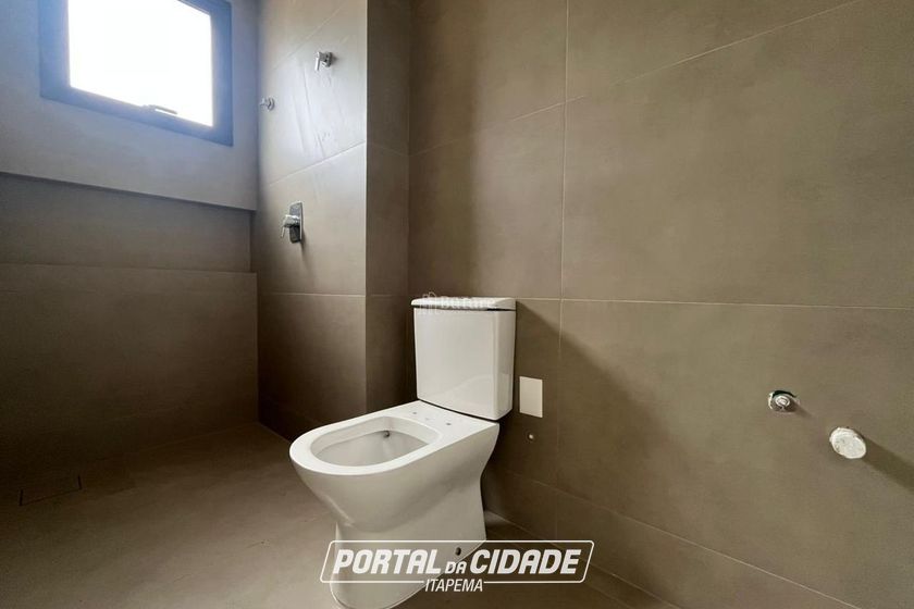 Apartamento &agrave; venda - 200m&sup2; - Meia Praia