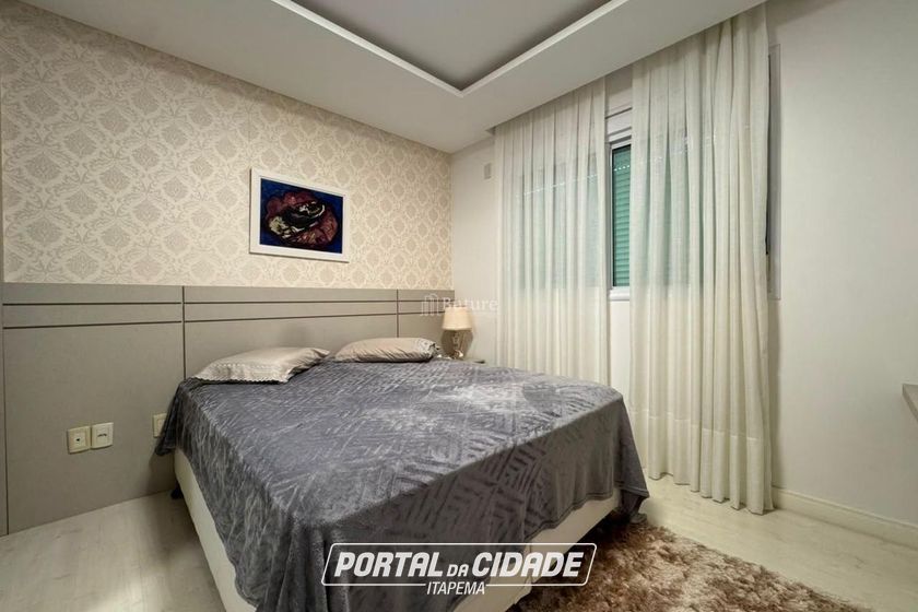Apartamento &agrave; venda - 180m&sup2; - Meia Praia