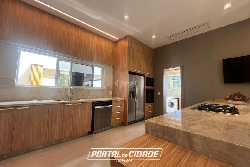 Casa &agrave; venda - 360m&sup2; - Centro