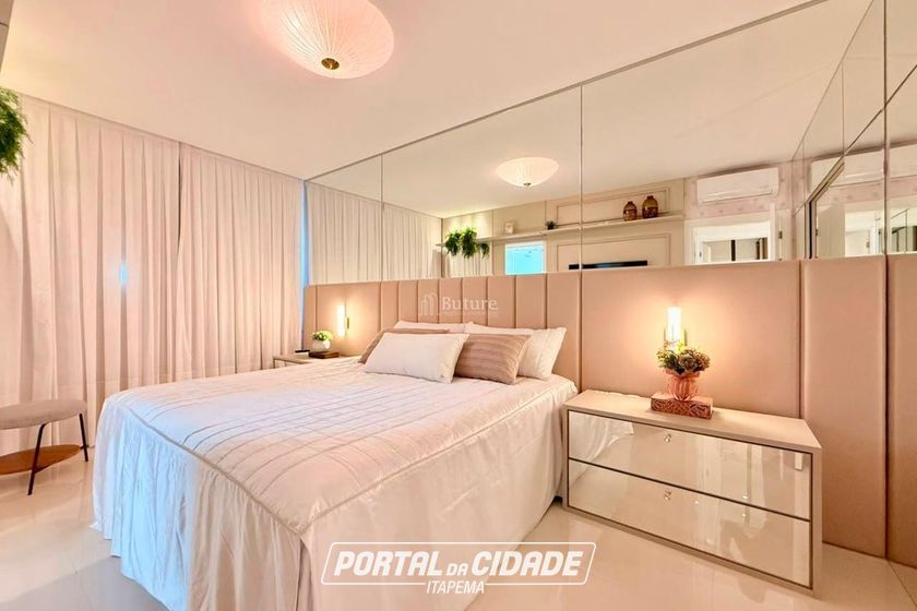 Apartamento &agrave; venda - 160m&sup2; - Meia Praia