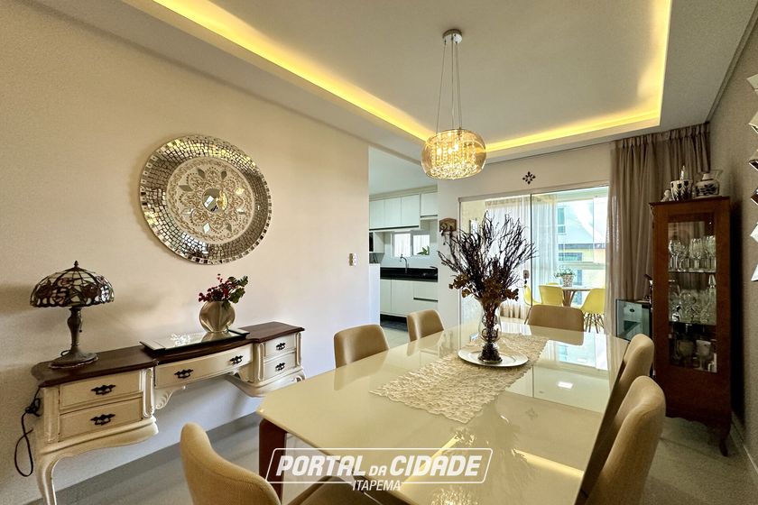 Apartamento &agrave; venda - 122m&sup2; - Meia Praia