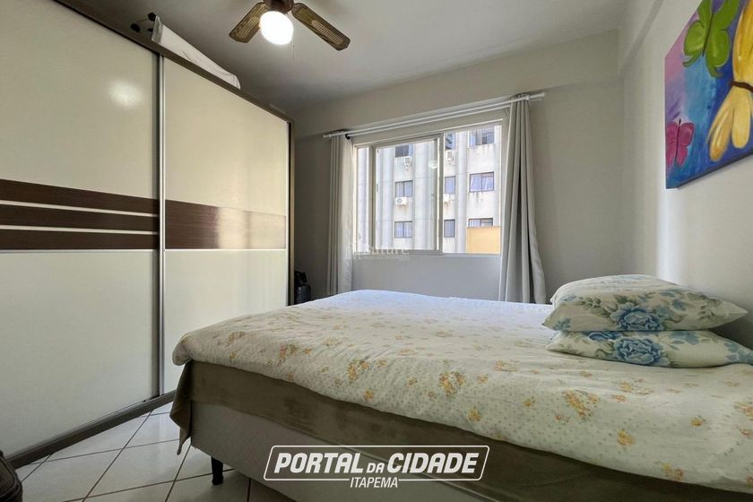 Apartamento &agrave; venda - 140m&sup2; - Meia Praia