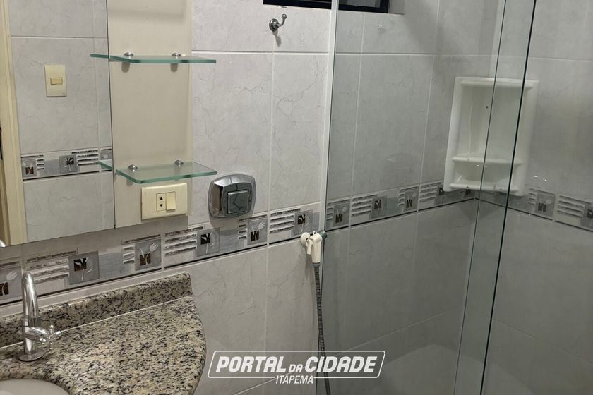 Apartamento &agrave; venda - Meia Praia