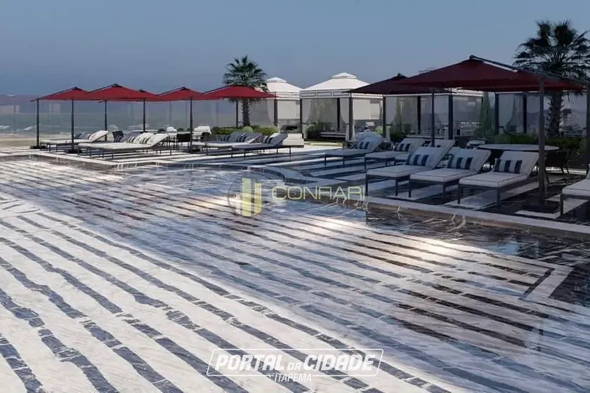 Apartamento &agrave; venda - 252m&sup2; - Meia Praia