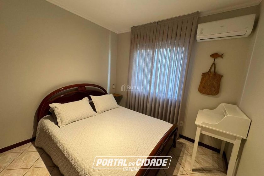 Apartamento &agrave; venda - 137m&sup2; - Meia Praia