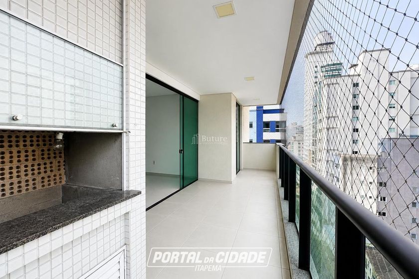 Apartamento &agrave; venda - 208m&sup2; - Meia Praia