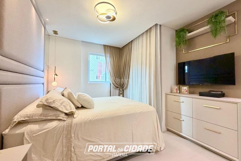Apartamento &agrave; venda - 141m&sup2; - Meia Praia