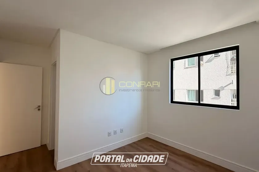 Apartamento &agrave; venda - 103m&sup2; - Meia Praia