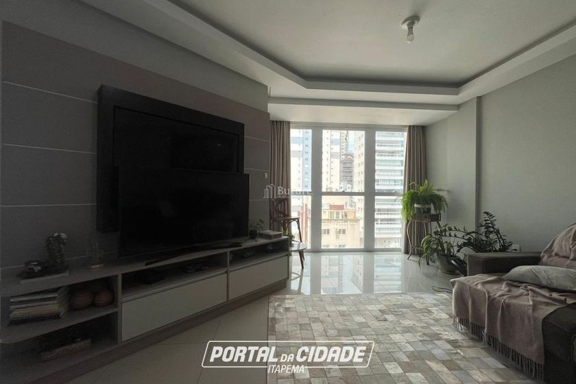 Apartamento &agrave; venda - 156m&sup2; - Meia Praia