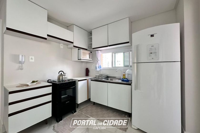 Apartamento &agrave; venda - 86m&sup2; - Meia Praia