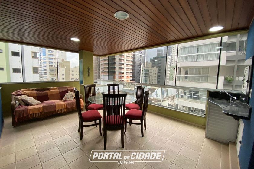 Apartamento &agrave; venda - 139m&sup2; - Meia Praia