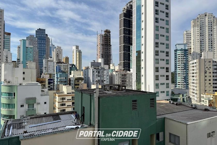 Apartamento &agrave; venda - 128m&sup2; - Centro
