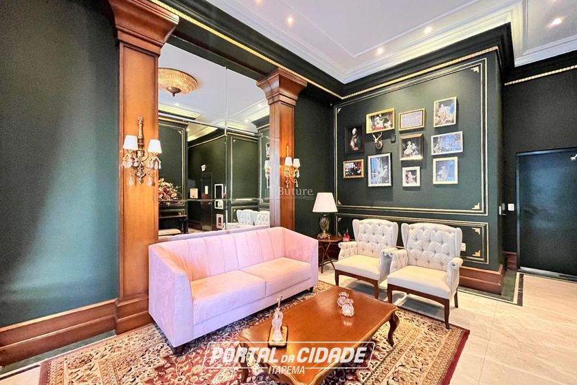 Apartamento &agrave; venda - 150m&sup2; - Meia Praia
