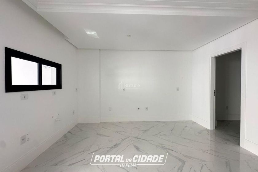 Apartamento &agrave; venda - 185m&sup2; - Meia Praia