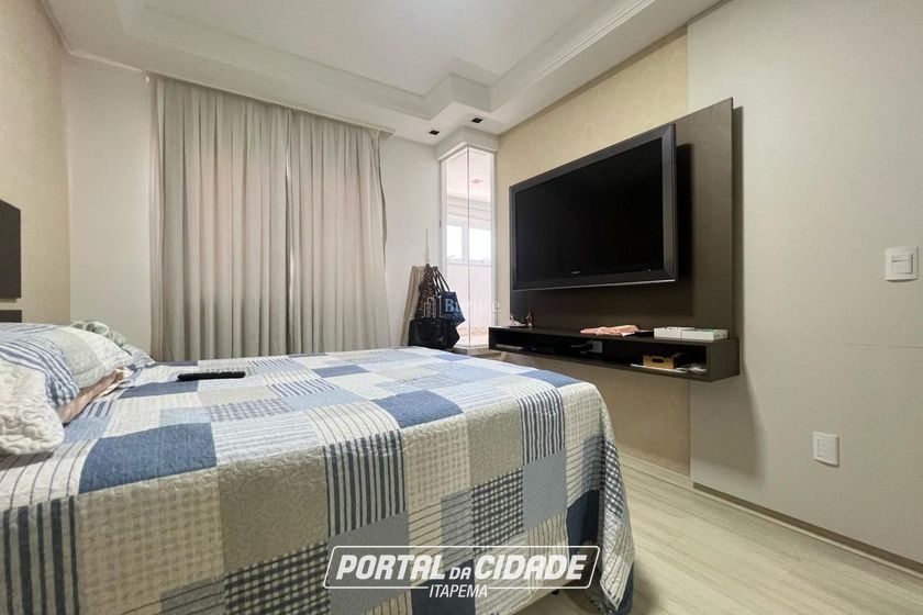 Apartamento &agrave; venda - 171m&sup2; - Meia Praia