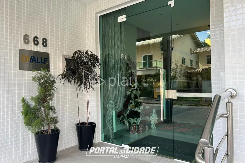 Apartamento &agrave; venda - 81m&sup2; - Meia Praia