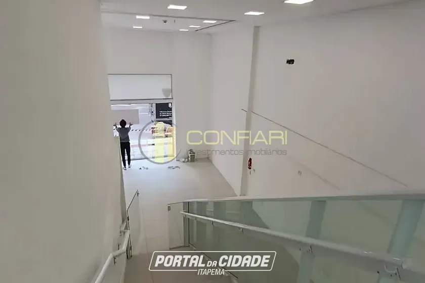 Sala Comercial para alugar - 116m&sup2; - Meia praia