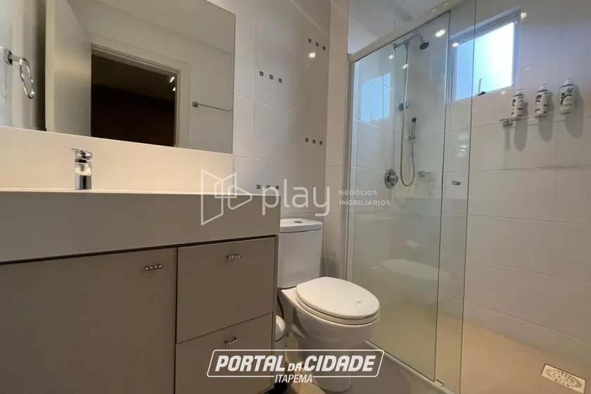 Apartamento &agrave; venda - 185m&sup2; - Meia Praia