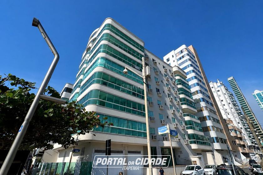 Apartamento &agrave; venda - 170m&sup2; - Meia Praia