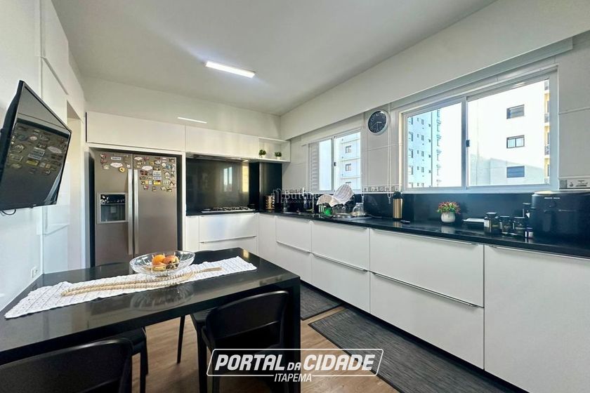 Apartamento &agrave; venda - 415m&sup2; - Meia Praia