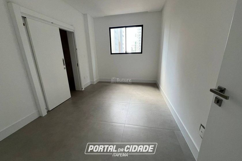 Apartamento &agrave; venda - Meia Praia