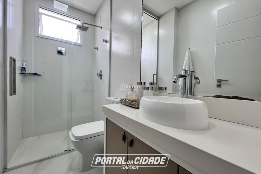 Apartamento &agrave; venda - 198m&sup2; - Meia Praia