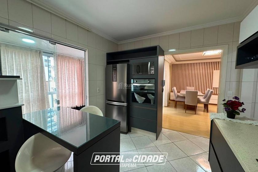 Apartamento &agrave; venda - 213m&sup2; - Meia Praia