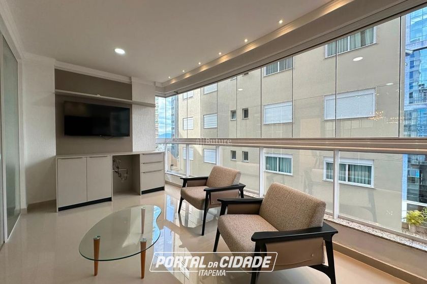 Apartamento &agrave; venda - 167m&sup2; - Meia Praia