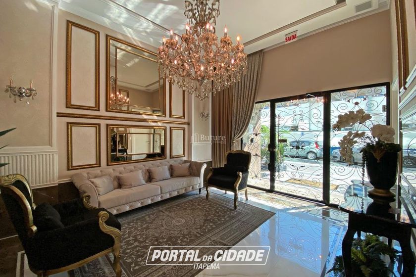 Apartamento &agrave; venda - 126m&sup2; - Meia Praia