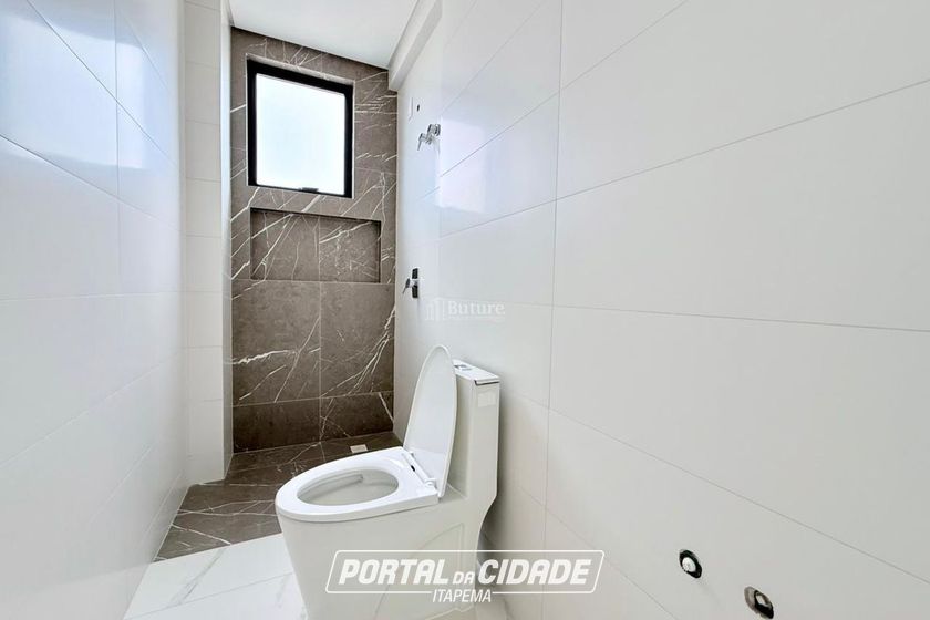 Apartamento &agrave; venda - 206m&sup2; - Meia Praia