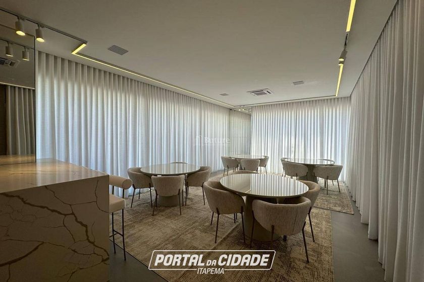 Apartamento &agrave; venda - Meia Praia