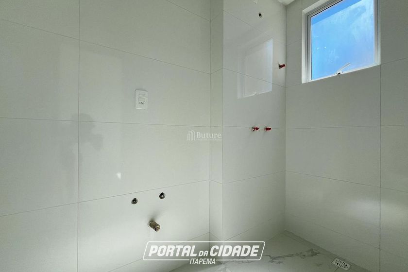 Apartamento &agrave; venda - 159m&sup2; - Meia Praia
